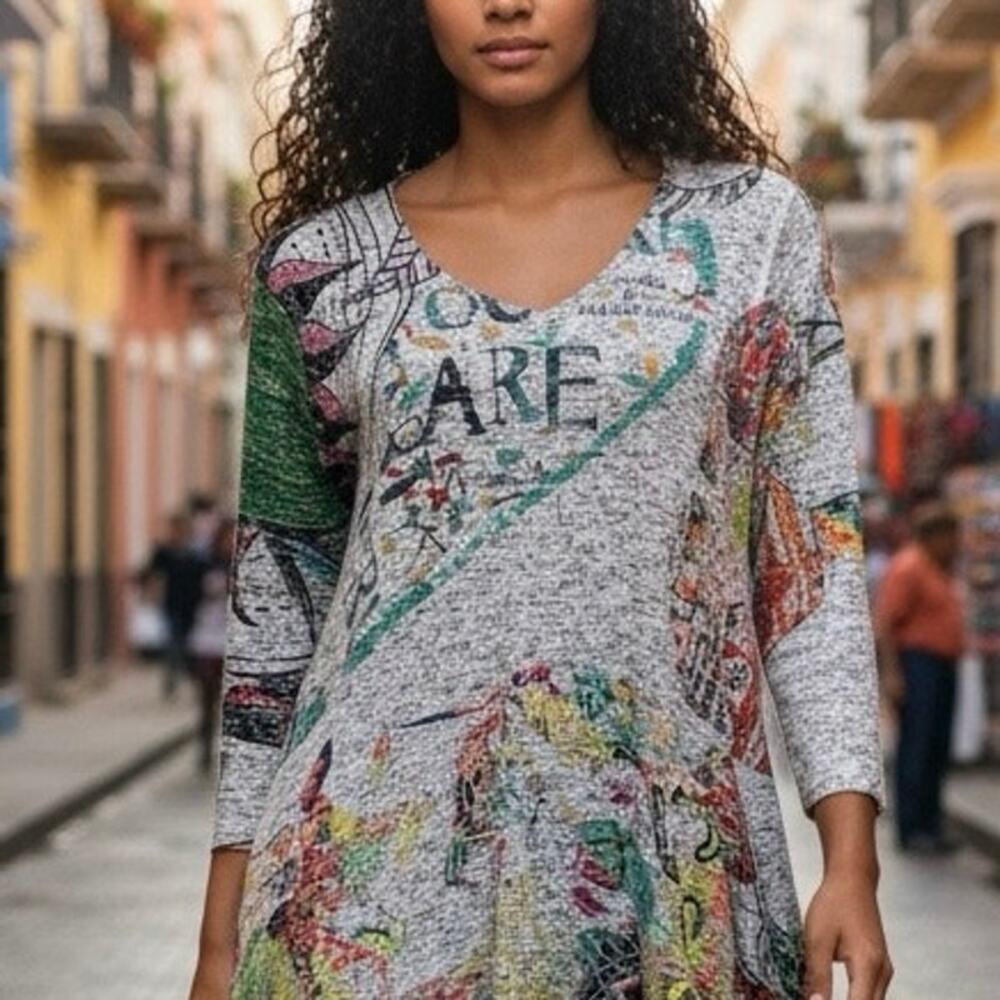 Inoah Abstract Print Knit Tunic top size small